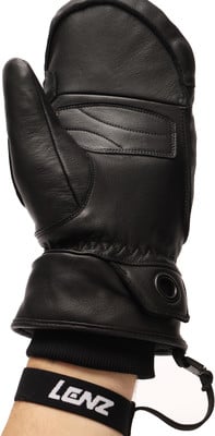 Schwarze Leder-Fäustlinge mit Lenz-Logo-Armband. Schwarze Leder-Fäustlinge mit Lenz-Logo-Armband.