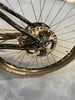 Hinterrad eines Mountainbikes mit Scheibenbremse und Kassette.