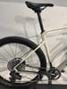Rückseite eines Gravelbikes mit Schaltung und Kette.