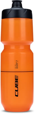 Orange Trinkflasche der Marke Cube mit schwarzem Verschluss. Orange Trinkflasche der Marke Cube mit schwarzem Verschluss.