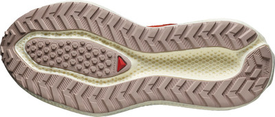 Schuhsohle mit ausgeprägtem Profil und sechseckigen Elementen. Schuhsohle mit ausgeprägtem Profil und sechseckigen Elementen.