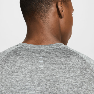 Nike Stride Laufshirt