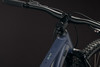 Detail des Rahmens eines dunkelblauen Mountainbikes mit AIM-Logo.