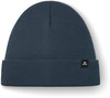 Dunkelblaue Strickmütze mit Eisbär-Logo in der Ecke.