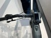 Detail eines E-Bike-Lenkers mit Bosch-Display und Bedienelementen