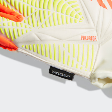 Predator Torwarthandschuhe