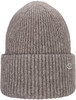 Braune Rippstrickmütze mit Markenlogo an der Seite.