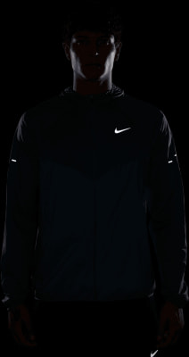 Nike Stride Laufjacke mit Kapuze