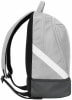 Grauer Rucksack mit schwarzem Mesh und weißem Streifen an der Seite.