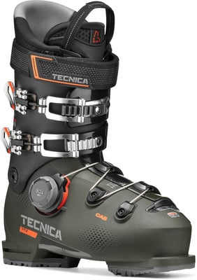 Herren-Skischuh von Technica in Dunkelgrün mit orangefarbenen Akzenten und BOA-System. Herren-Skischuh von Technica in Dunkelgrün mit orangefarbenen Akzenten und BOA-System.