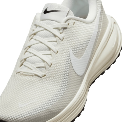 Nike Wmns Revolution 8 Női futócipő amerikai méret