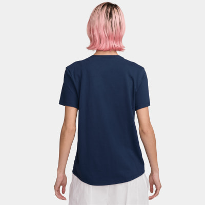 Nike Club Essentials T-Shirt
