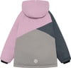 Rückansicht einer Kinderjacke mit farblich abgesetzten Einsätzen in Rosa, Grau und Dunkelblau.