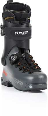Fischer Travers Skischuh mit BOA-System zum einfachen Schnüren. Fischer Travers Skischuh mit BOA-System zum einfachen Schnüren.