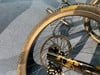 Detail eines Mountainbikes mit Scheibenbremse und Continental-Logo.