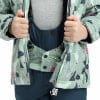 Kinder-Winterjacke und Latzhose mit Wald- und Schneeflockenmotiv.