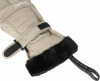 Beige Winterhandschuh mit schwarzem Fellbesatz und McKinley-Logo.