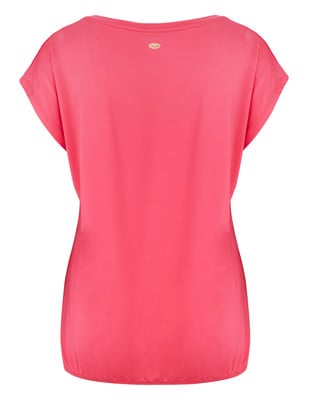 Ein rosa T-Shirt mit kurzen Ärmeln und einem goldenen Detail am Ausschnitt. Ein rosa T-Shirt mit kurzen Ärmeln und einem goldenen Detail am Ausschnitt.
