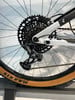 Schaltwerk eines Mountainbikes mit Kassette und Kette.
