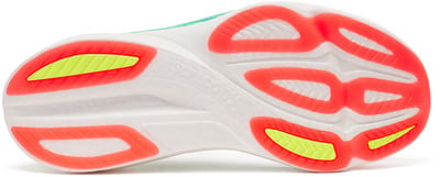 Laufschuhsohle mit orangefarbenen und gelben Elementen. Laufschuhsohle mit orangefarbenen und gelben Elementen.