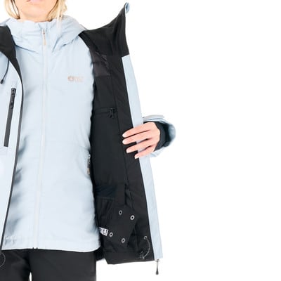 Damen-Skijacke mit Innenfutter und Taschen, hellblau. Damen-Skijacke mit Innenfutter und Taschen, hellblau.