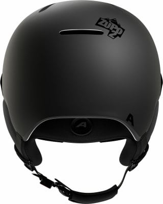 Schwarzer Skihelm mit ZUPPO 2 Aufkleber und A-Logo. Schwarzer Skihelm mit ZUPPO 2 Aufkleber und A-Logo.