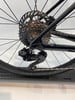 Shimano 105 Schaltwerk an einem Mountainbike mit Scheibenbremse.
