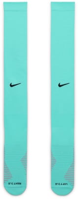 Zwei lange türkisfarbene Nike-Socken mit schwarzem Logo und Größenangabe.