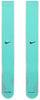 Zwei lange türkisfarbene Nike-Socken mit schwarzem Logo und Größenangabe.