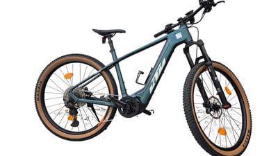 Modernes KTM Mountain E-Bike mit Federung und Scheibenbremsen. Modernes KTM Mountain E-Bike mit Federung und Scheibenbremsen.