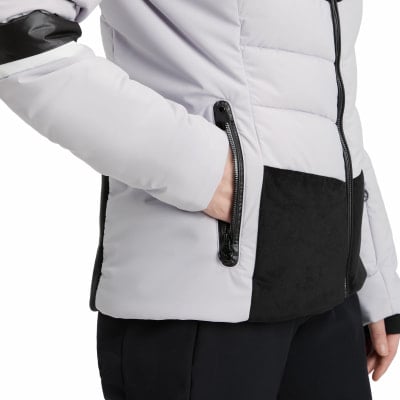 Damen-Steppjacke mit Reißverschluss und schwarzen Details.