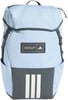 Hellblauer Adidas-Rucksack mit dunkelgrauen Details und drei Streifen.