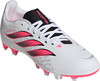 Weiße Adidas Predator Fußballschuhe mit pinken Streifen und schwarzer Zunge.