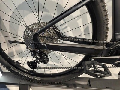 Cube Reaction Hybrid Pro 800