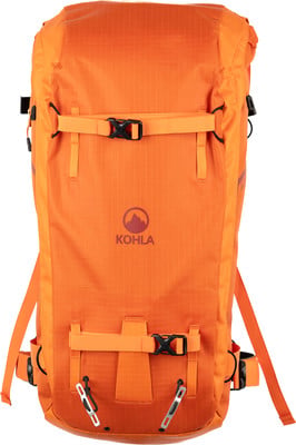 Oranžový batoh s logom Kohla a nastaviteľnými popruhmi, ideálny na outdoorové aktivity. Oranžový batoh s logom Kohla a nastaviteľnými popruhmi, ideálny na outdoorové aktivity.