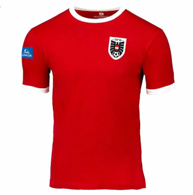 Rotes Fußballtrikot mit weißem Kragen und österreichischem Logo.