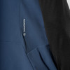 Stoffdetail mit DURASTRETCH-Aufschrift und Muster.