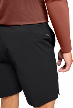 Performance Hybrid Short Laufshort