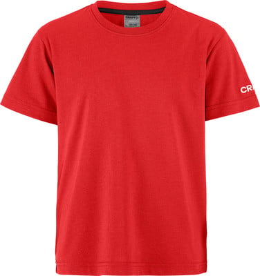 Rotes T-Shirt mit kurzen Ärmeln und Markenlogo auf dem Ärmel. Rotes T-Shirt mit kurzen Ärmeln und Markenlogo auf dem Ärmel.