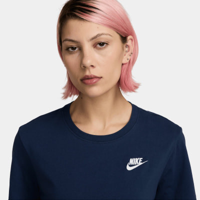 Nike Club Essentials T-Shirt