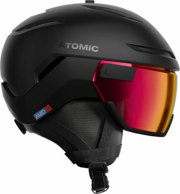 Schwarzer Atomic Skihelm mit integriertem roten Visier. Schwarzer Atomic Skihelm mit integriertem roten Visier.
