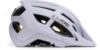 Ein weißer Fahrradhelm mit CUBE-Logo und gelben Akzenten im Inneren. Ein weißer Fahrradhelm mit CUBE-Logo und gelben Akzenten im Inneren.