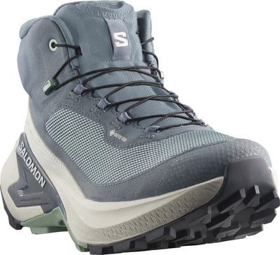 Grauer Salomon Wanderschuh mit Gore-Tex-Membran und Schnellverschluss. Grauer Salomon Wanderschuh mit Gore-Tex-Membran und Schnellverschluss.