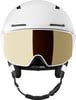 Ein weißer Skihelm mit goldener Skibrille und schwarzen Gurten.