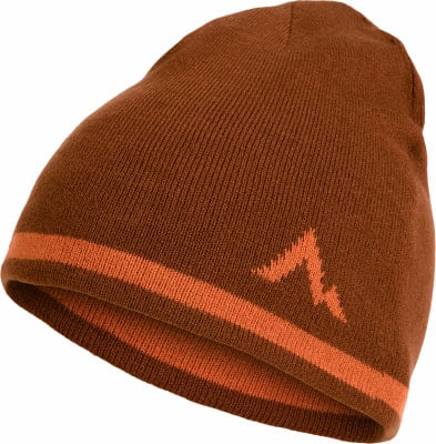 Braune Strickmütze mit orangefarbenem Streifen und Berglogo. Braune Strickmütze mit orangefarbenem Streifen und Berglogo.