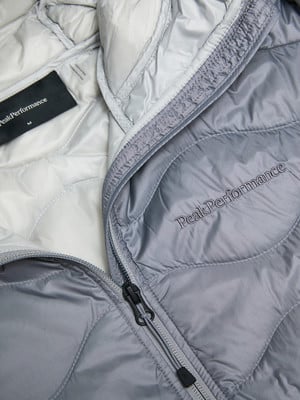 Helium Daunenjacke mit Kapuze Helium Daunenjacke mit Kapuze