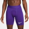 Herren-Kompressionsshorts von Nike in Lila mit weißem Logo.