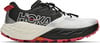 Herren-Laufschuh Hoka Speedgoat 7 GTX in Schwarz-Weiß mit roten Akzenten.