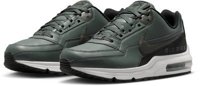 Herren-Sneaker von Nike Air Max in Dunkelgrün mit weißer Sohle.