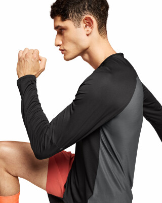 On Performance langarm Laufshirt On Performance langarm Laufshirt